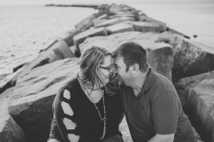 Read more about the article Michelle + Luke | Beach Engagement Session | New Buffalo, Michigan | Toni Jay Photography